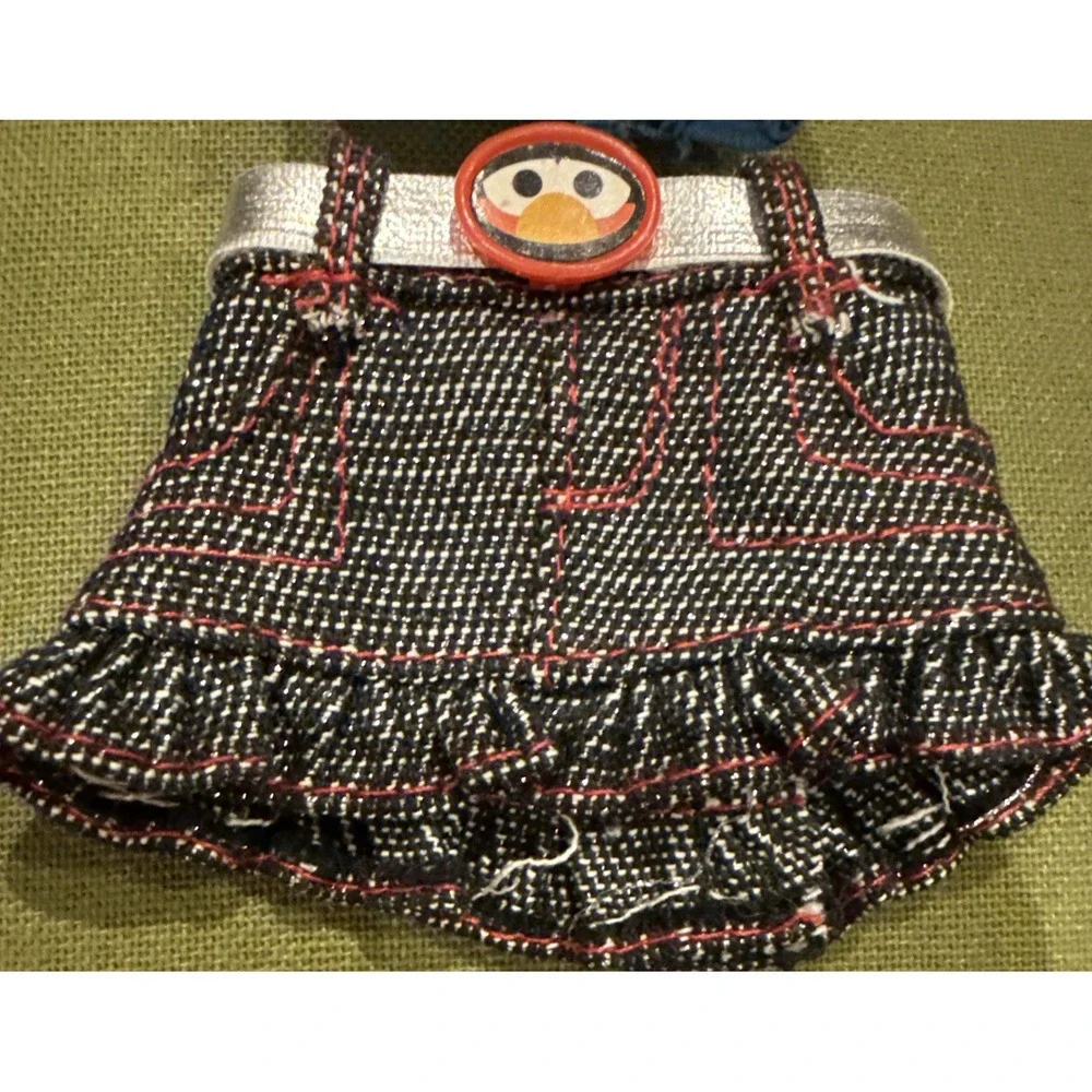 Barbie‎ 2006 Tickle Me Elmo Outfit Shirt And Skirt